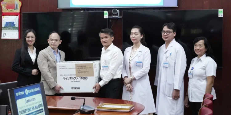 Bệnh viện Thống Nhất ứng dụng công nghệ điện trường cao áp trong hỗ trợ điều trị