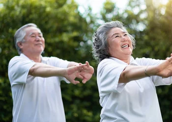 Mẹo chăm tập luyện cho người trên 40 tuổi