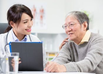 Khám sức khỏe cho người cao tuổi – ý nghĩa và nội dung thăm khám