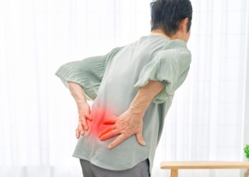 Đau nhức xương khớp khi giao mùa, cách nào phòng tránh?