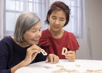 11 trò chơi cho người cao tuổi vừa cải thiện tinh thần vừa rèn luyện sức khỏe